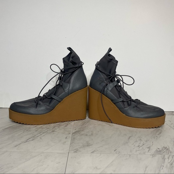 New! Steve Madden Atomic Wedge Boot - Picture 6 of 12